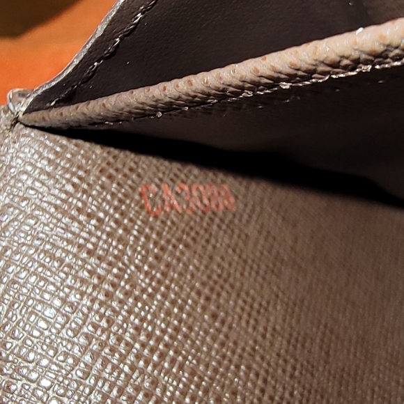 Louis Vuitton Damier Ebene Pattern Coated Canvas Wallet w/box - Picture 11 of 14